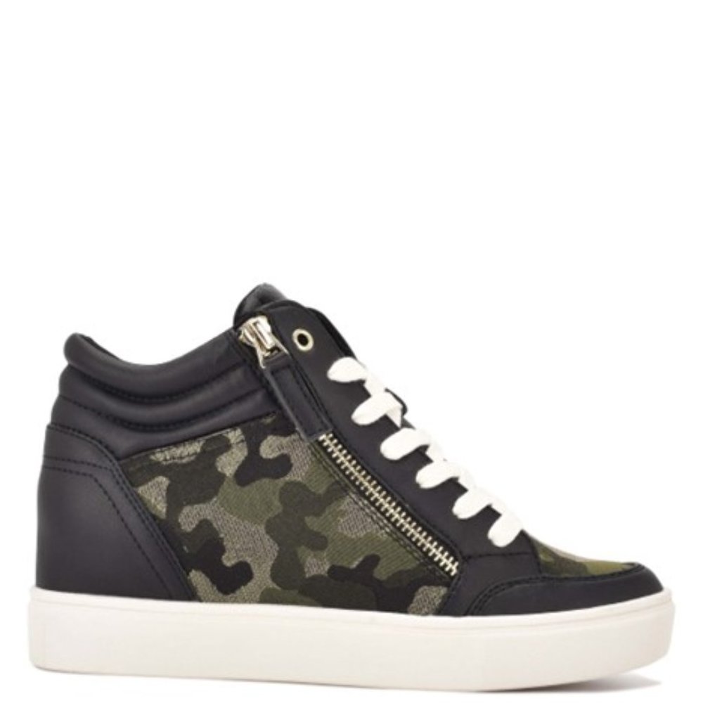 Nine West Tons High Top Hidden Wedge Sneakers Black/Metallic Size 7